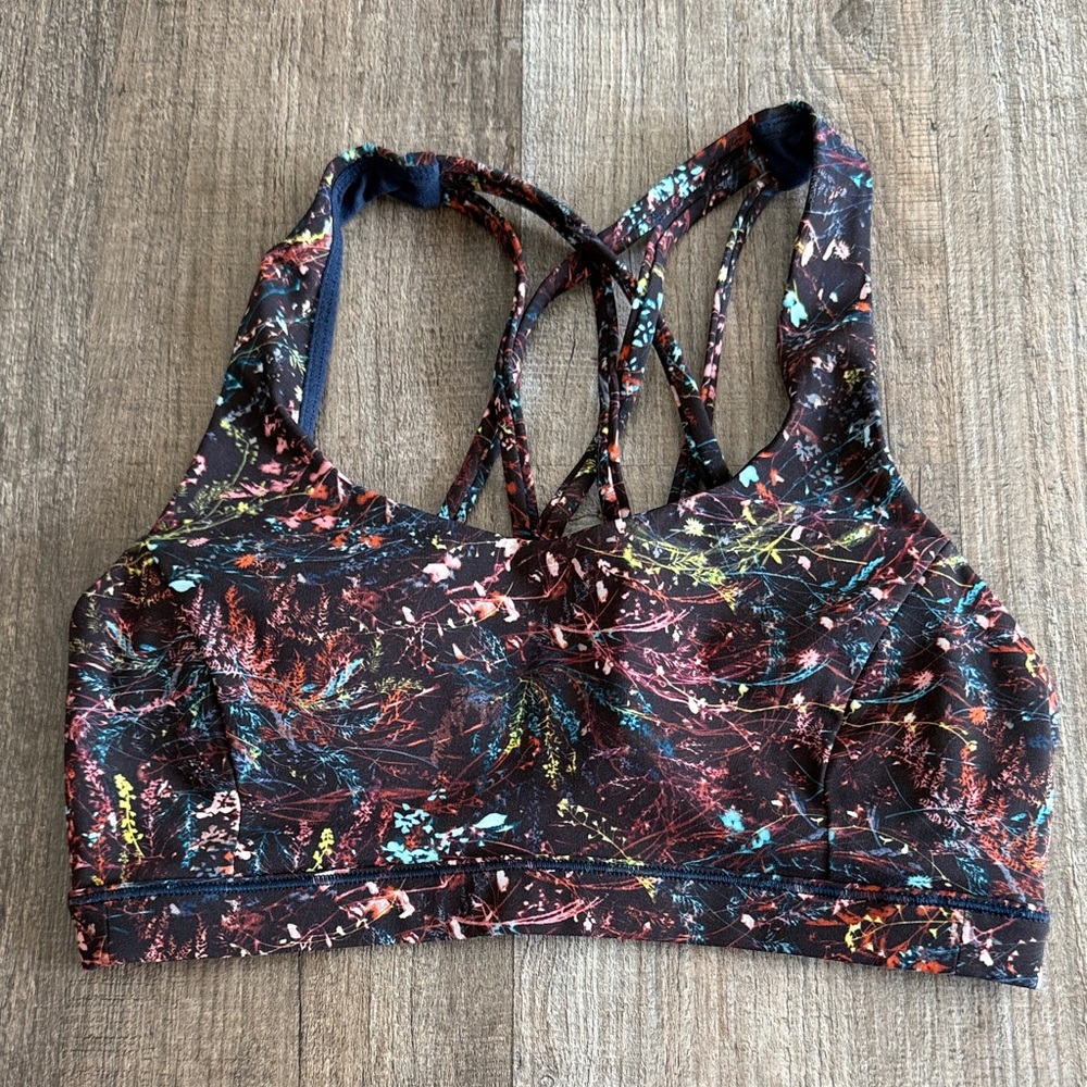Lululemon Free to Be Serene Sports Bra